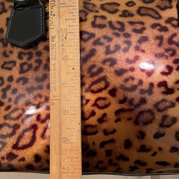 Bravo Beverley Hills handbag. Leopard print. Coated leather. New condition - Picture 3 of 8